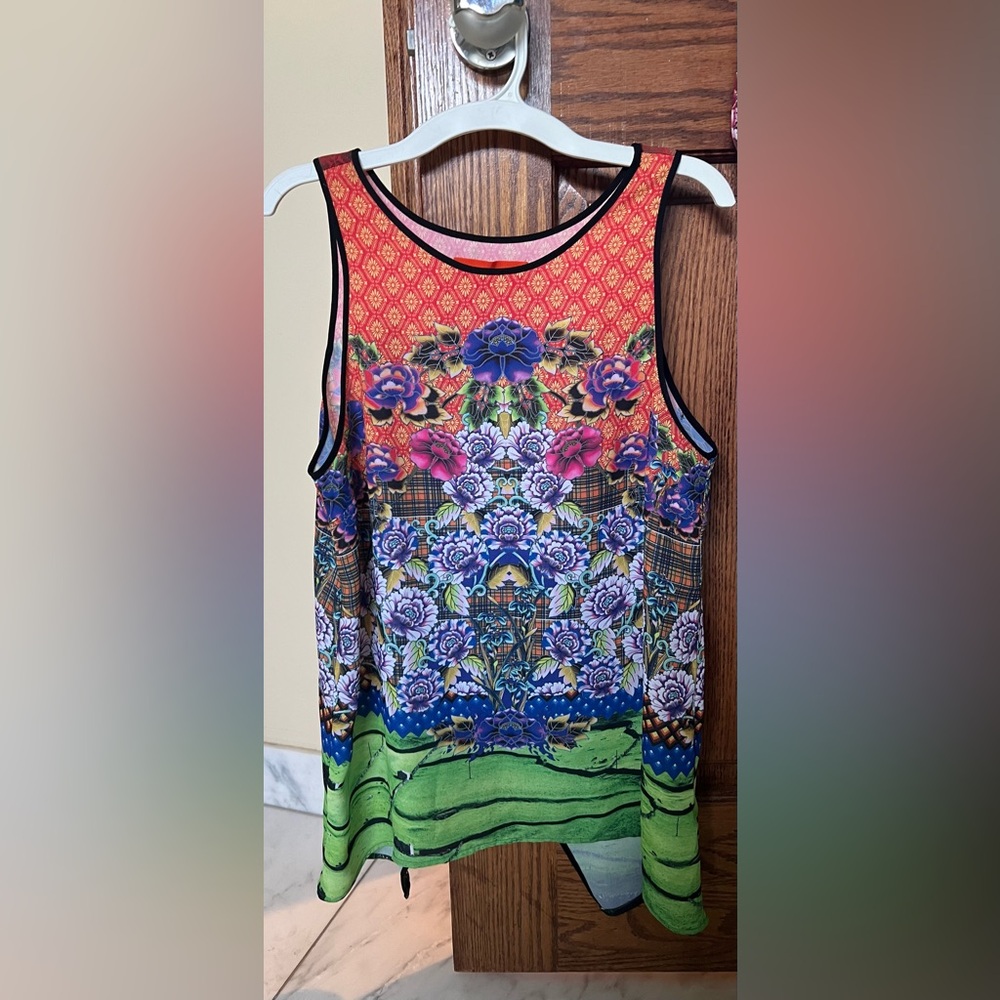 Clover Canyon top